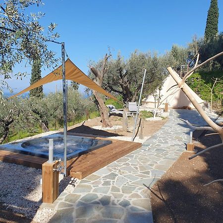 Studios Kyparissi & Spa Tiros Bagian luar foto
