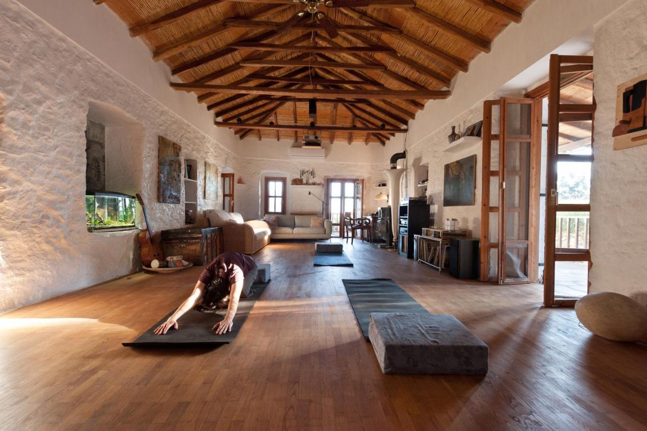 Studios Kyparissi & Spa Tiros Bagian luar foto