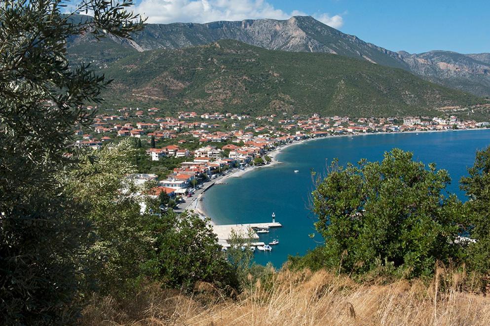 Studios Kyparissi & Spa Tiros Bagian luar foto
